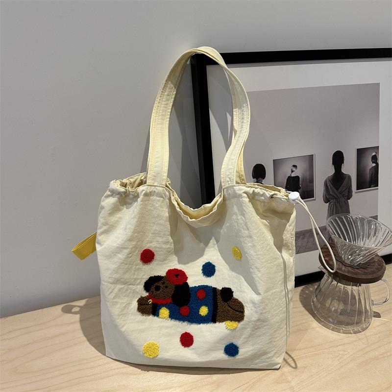 Stylish Canvas Tote Bag For Women With Large Capacity Ideal For Daily Commuting