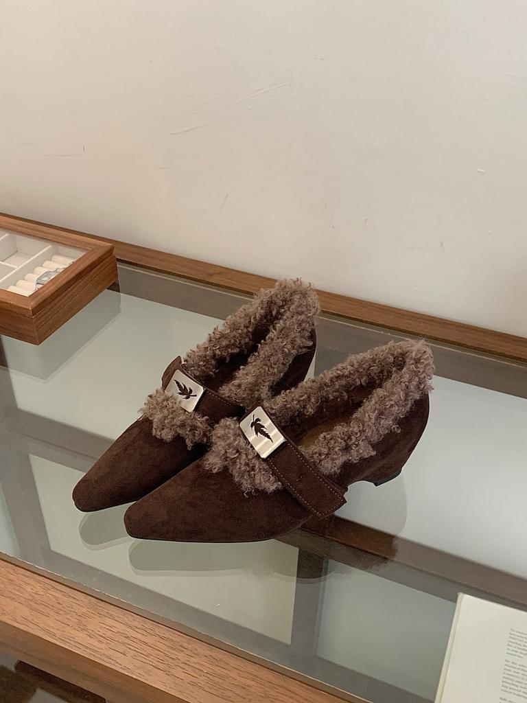 Korean version of pointed suede metal buckle with Mary Jane shoes autumn and winter fluffy light mouth single shoes