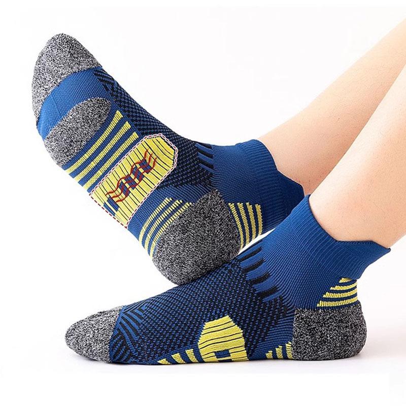 Unisex Professional Sports Socks for Marathon, Hiking, Basketball, and Badminton with Cushioned Bottom.