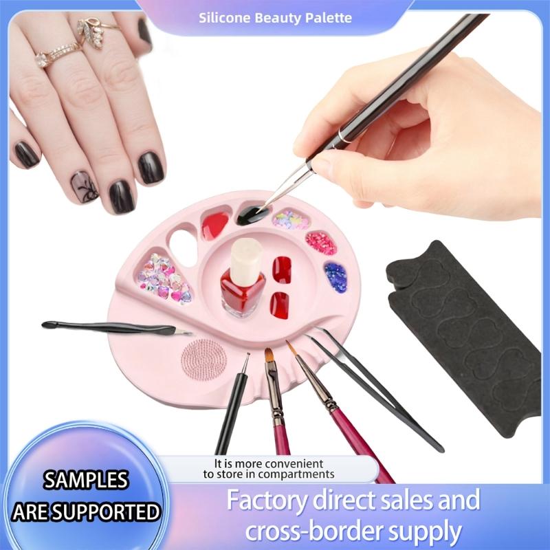 Portable Silicone Cosmetic Palette with Smooth Surfaces for Quick Cleanup and Travel Friendly Makeup Adjustments