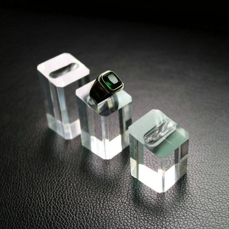 Set of 3 Transparent Acrylic Ring Display Stands with Beveled Square Holders прозрачный