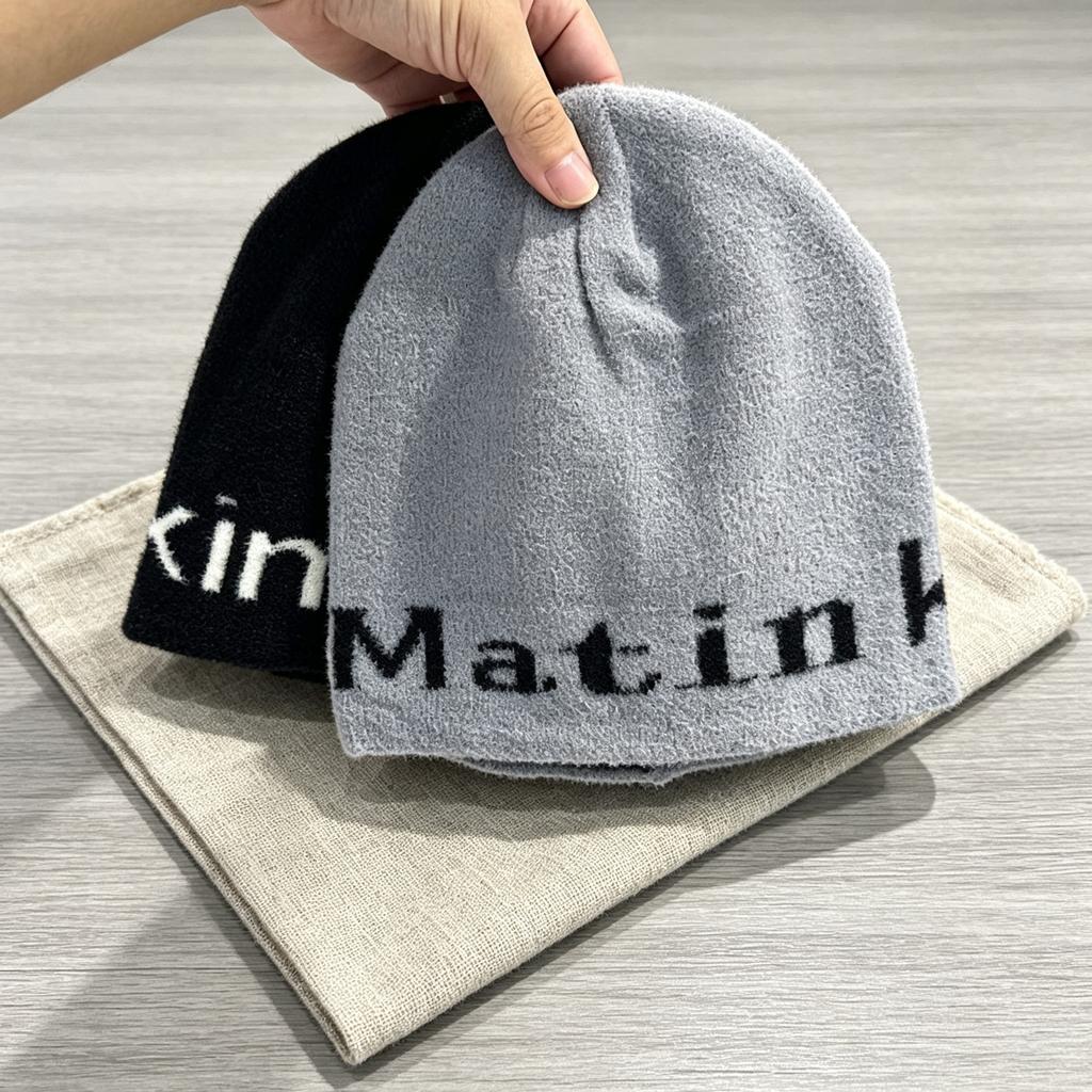 Hat women's autumn and winter warm fashion letter pullover hat young men and women couples street tide with melon rind cold hat