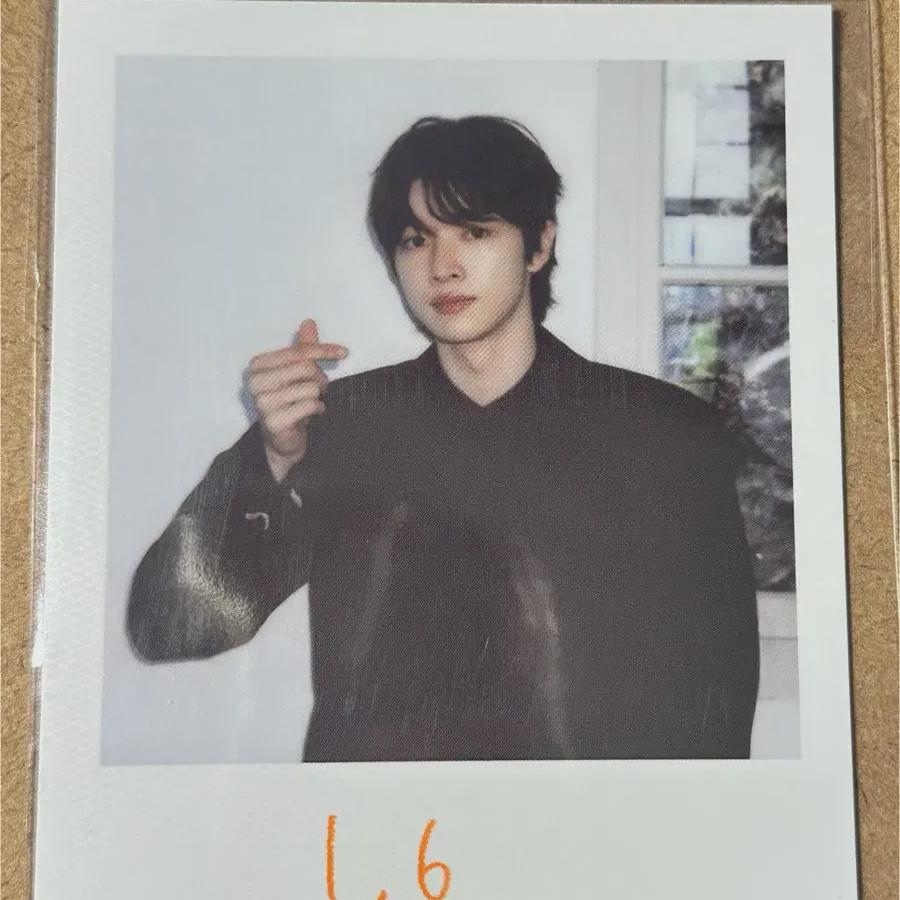 

Riize 2025 Season s Greetings Sungchan Unopened Polaroid
