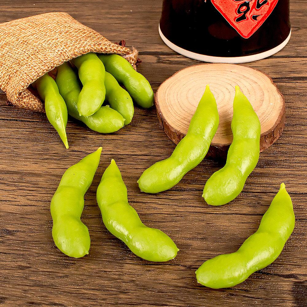 

Douyin Edamame 3D Fake Vegetable Keychain Toy Pendant