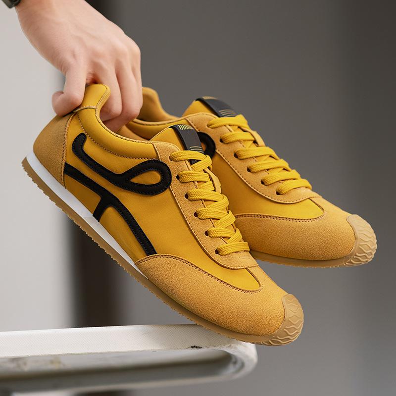 Fashion Men Sneakers 2025 New Summer Fashion Casual Shoes Comfortable Trend Sneakers Non Slip Lace Up Outdoor Running Shoes Zapatillas