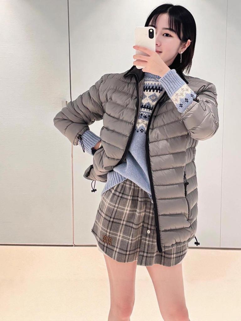 Miu Style Plaid Mini Skirt: Elastic Waist, Single-Breasted, Autumn/Winter Collection