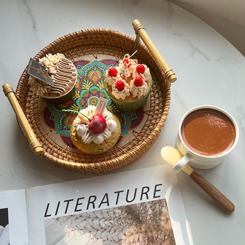 1 Stück Rattan im nordischen Stil, handgefertigt, kreativer Farbdruck, Picknick-Dekoration, Ornamente, runder Griff, Frühstückstablett