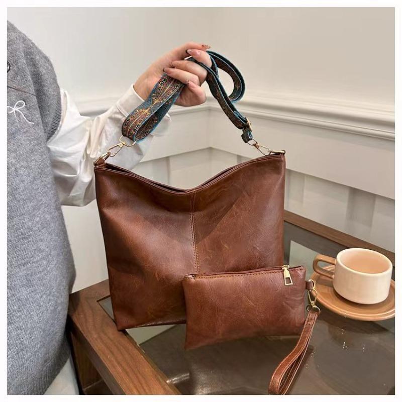 Cheap new fashion portable shoulder women's bag large capacity bucket bag solid color versatile mother and child bag leather
