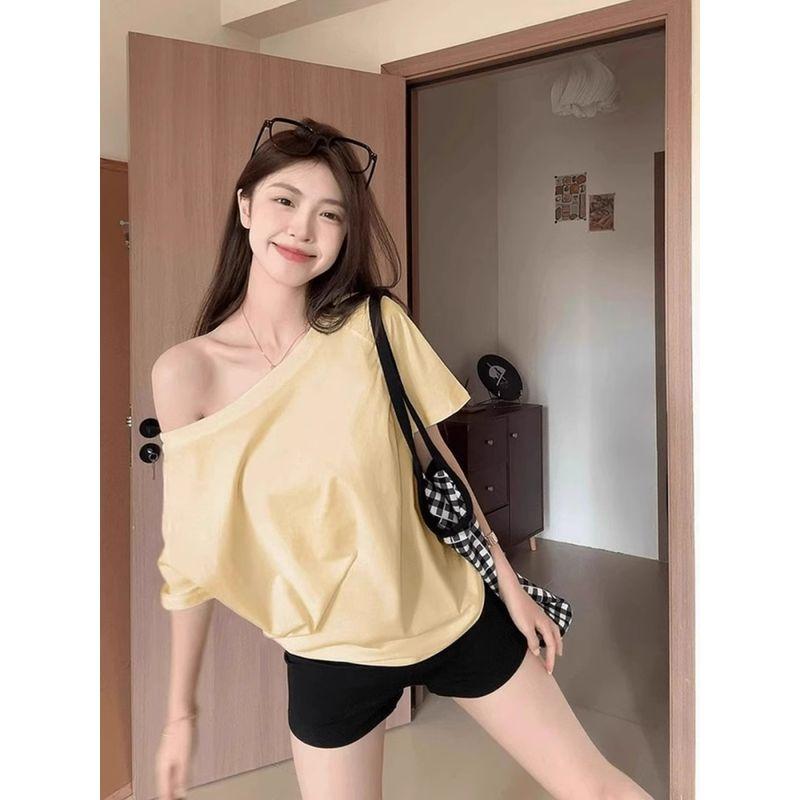

Black Shoulder Short Sleeve T-Shirt Women s Summer 2025 New Design Sense Niche Style Chic and Beautiful Slimming and Shoulder Hollow Tops Yellow S