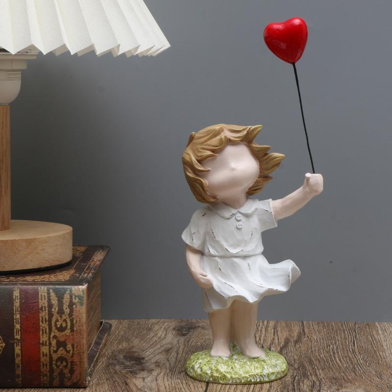 Flower Thrower Sculpture,Figurine for Home Decoration,Office Desk and Bookshelf Ornaments, Modern Decorative Character Figurines