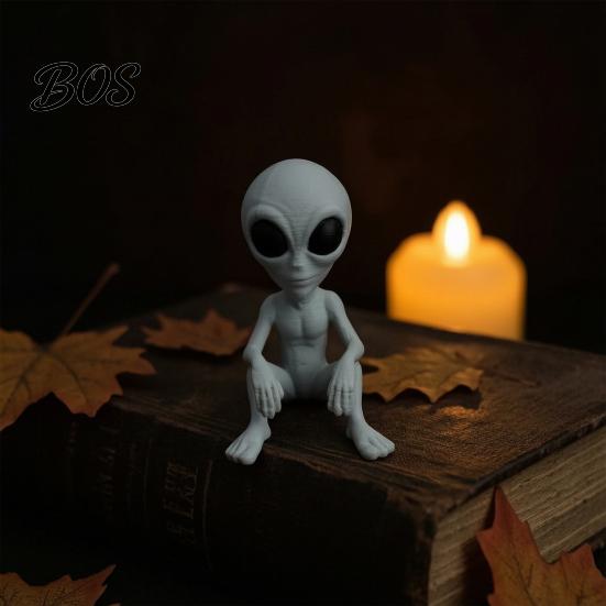 Realistic Alien Sculpture 3D Printed Statue, Sci-Fi UFO Sculpture, Funny Sitting Figurine, Creative Ornament for Home Office Desktop Shelf Workstation