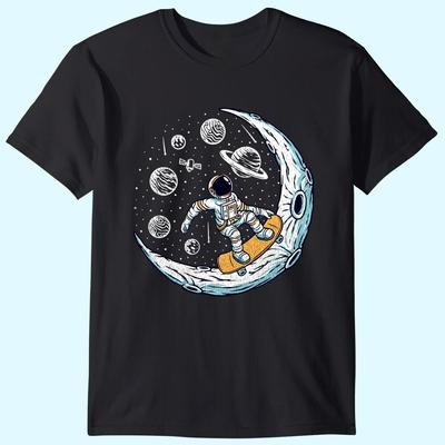 Skating Astronaut Moon Kids Skater Boys Unisex T-shirt
