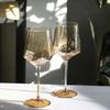 Nordeuropa Luxus Gold Bernstein Champagner Kelch Weingläser Farbiges Zuhause Bleifreies Kristallglas Gehämmertes Diamant Whiskyglas