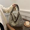 Large Capacity Popular Leopard Print Simple Fashion Tote Bag Women's Leisure New Summer Retro Personalized Messenger Bag