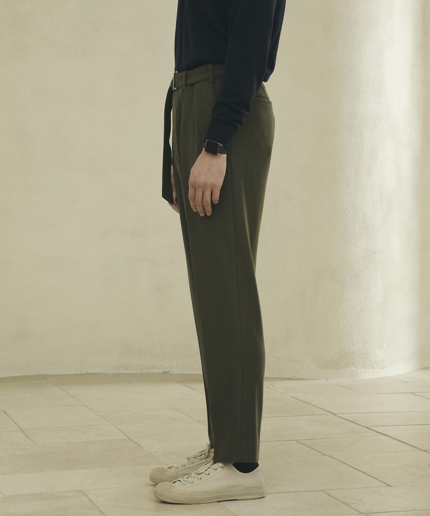 FILLCHIC Belted Double-Pleated Pants (Khaki)
