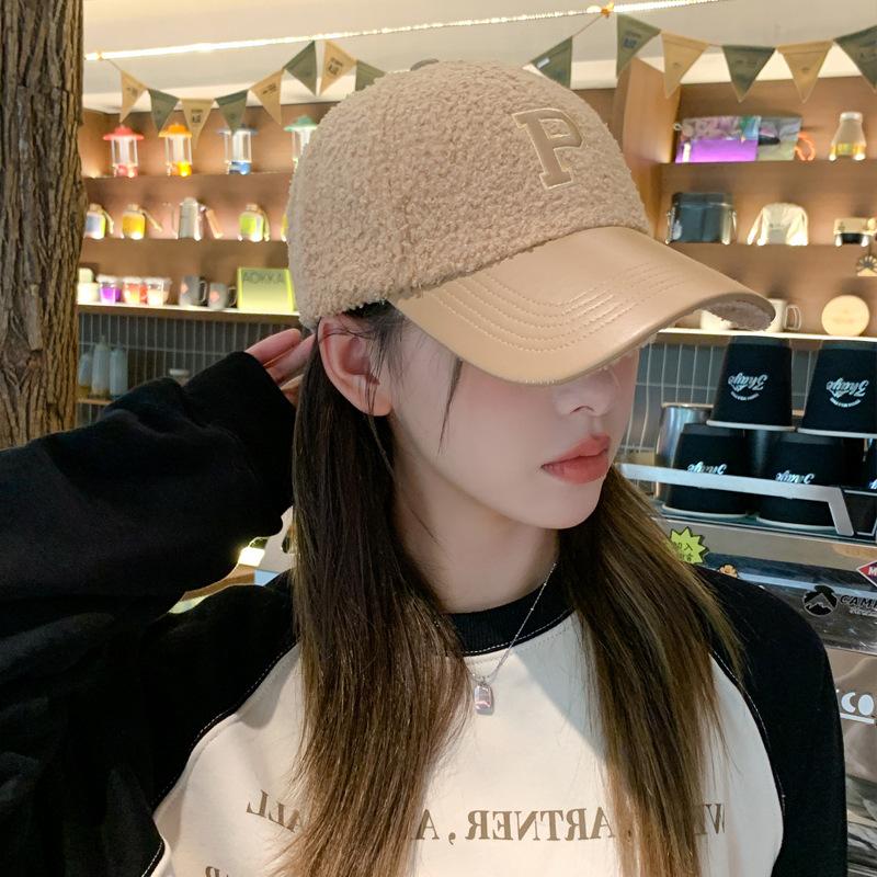 Winter New Hat Women's Fashion P Letter Plush Baseball Cap Versatile Warm Face Small Cap Tide