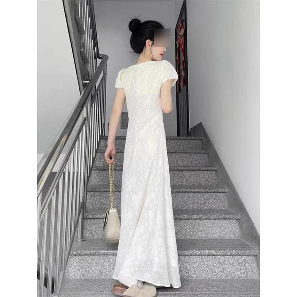 Women's Summer Casual Early Summer Wear Bubble Sleeves White Floral Dress New Popular Popular Beautiful Long Dress
