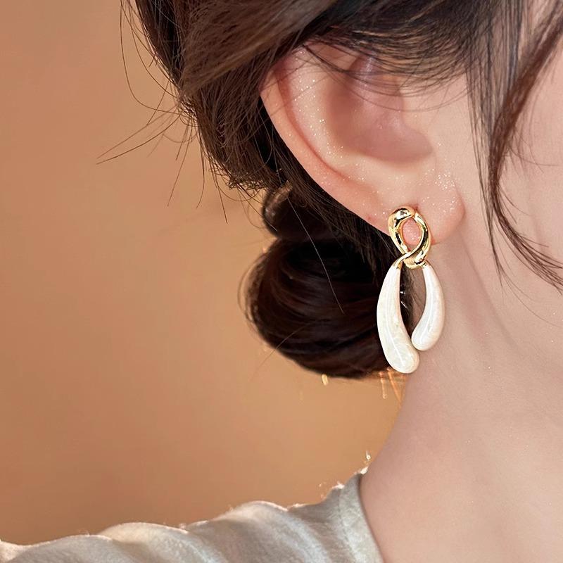Dripping Oil Irregular U-shaped Stud Earrings Women's Simple Solid Color Temperament Versatile Earrings Light Luxury High-end Earrings Women