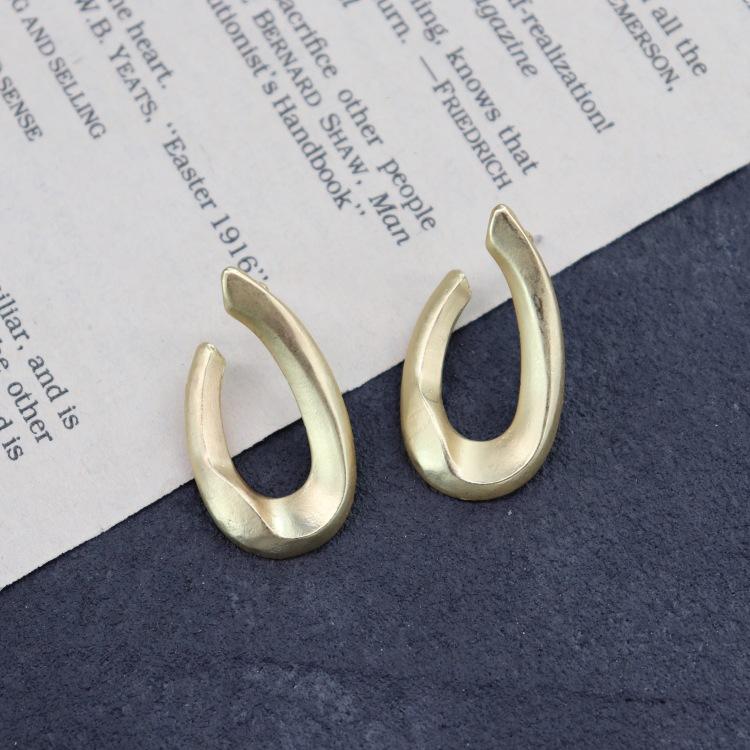 Personalized French Dumb Gold Stud Earrings Female Exaggerated Internet Celebrity Simple Metal High-end Earrings Retro Temperament Earrings