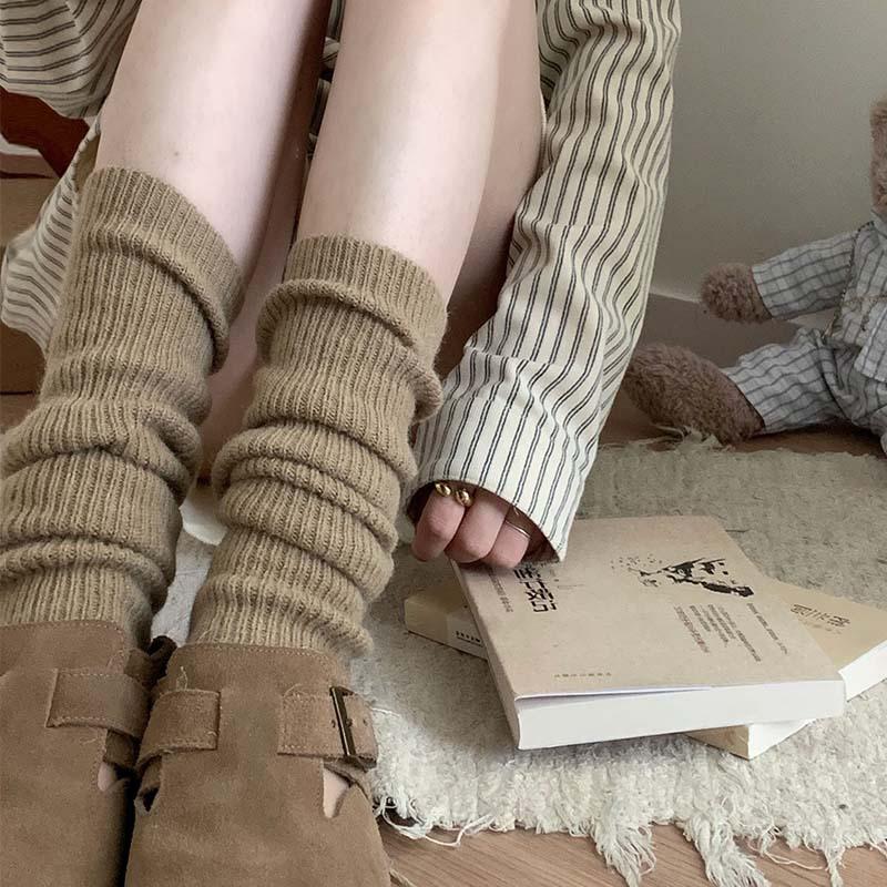 Spring, Autumn and Winter New Women's Socks High-end Stacking Socks Thickened Warm Calf Knitted Socks Fashion
