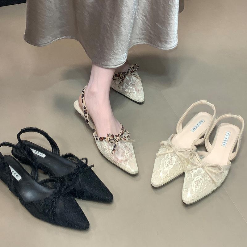 French minimalist temperament pointed lace embroidered sandals women's 2025 new spring and summer low-heeled bag head back empty versatile