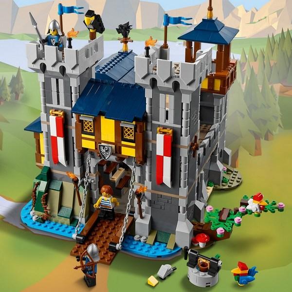 LEGO Creator 31120 Středověk a smíšené barvy