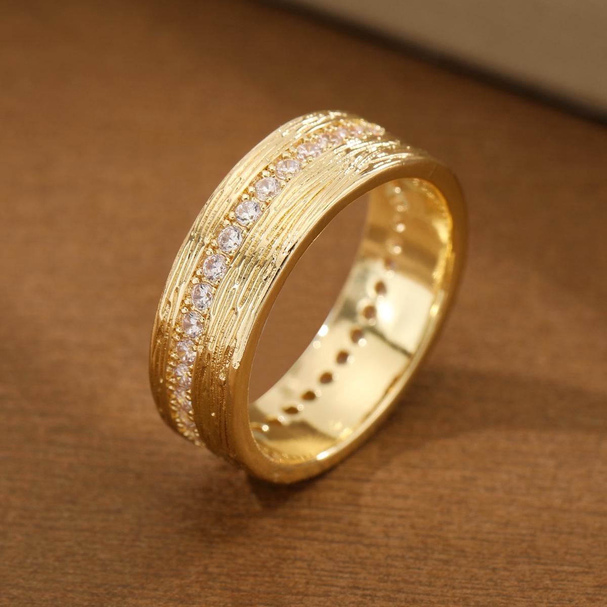 Strukturierter Ringband im Retro-Stil mit synthetischen Edelsteinen, aus Kupfer gefertigt, für Damenschmuck. Geeignet für Partykleidung. 6 brown
