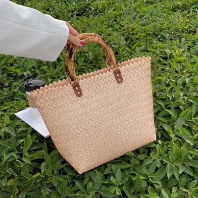 Geantă de paie de vară Geantă de plajă de mare capacitate pentru femei Geantă de mână cu mâner lucrată manual.