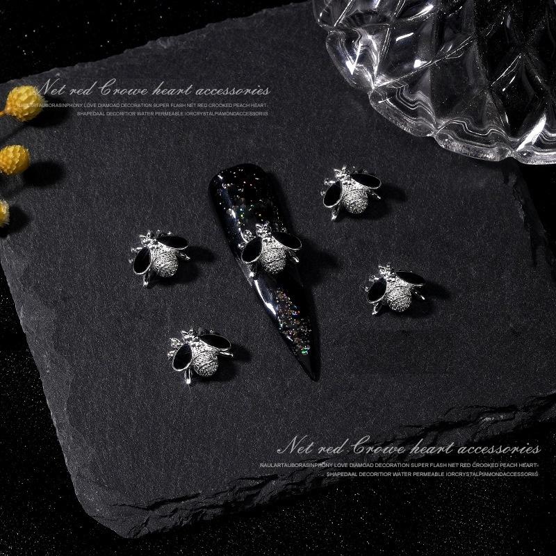 

10шт ретро золото срібло панк стиль сплав нігтів ювелірні вироби бджола металеві прикраси нігтів мистецтво срібний