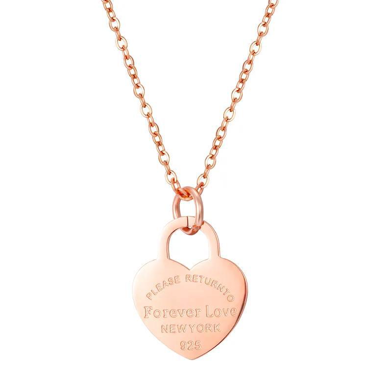 Europäisches und amerikanisches INS Fashion Edelstahl-Set mit herzförmigen Ohrringen und Halskette, galvanisiert 18 Karat, englisches Buchstabendesign