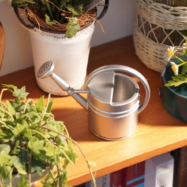 Detaillierte Mini-Gießkanne für Modellgärten im Maßstab 1:12, Puppenhäuser aus PVC, Bastelbedarf für den Außenbereich