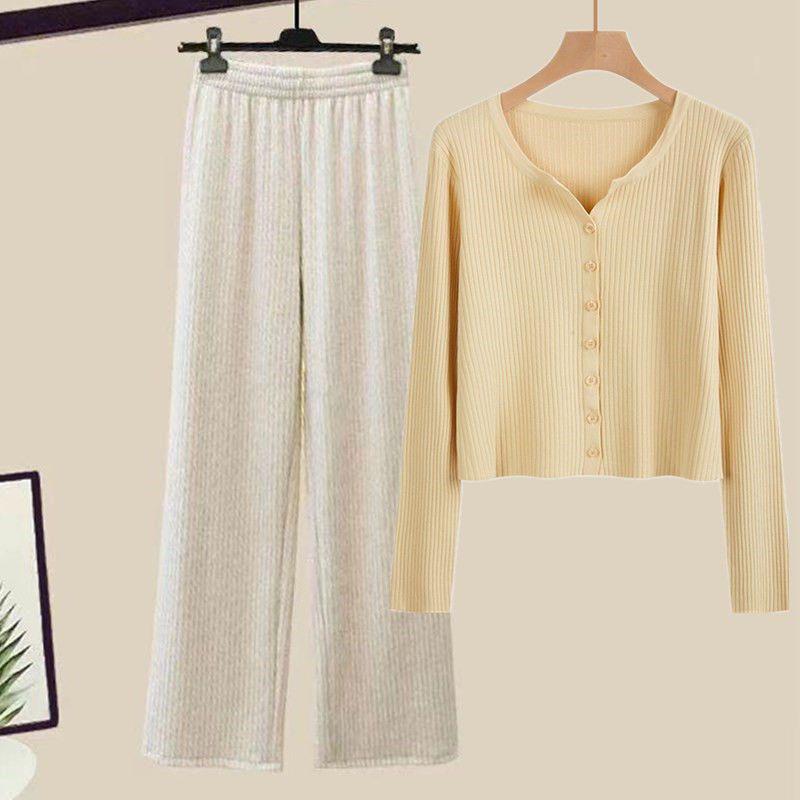 Two-Piece Women's Autumn Knit Set: Korean Short Sweater & Casual High-Waist Wide-Leg Pants