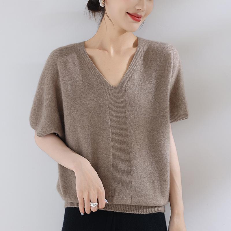Women's V-Neck Loose-Fit Pure Cashmere Knitwear - Short Sleeve, 100% Goat Cashmere Pullover for Spring and Autumn.