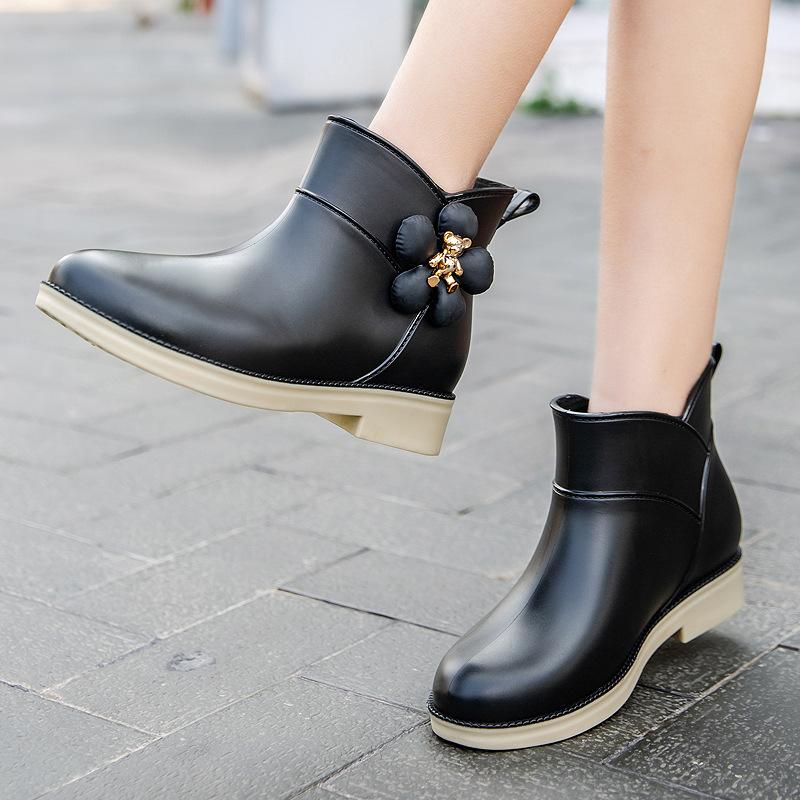 Fashion waterproof rain boots women's fashion short tube warm water shoes wear-resistant thick-soled short non-slip rubber shoes