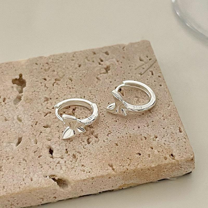 Light Luxury Feeling Super Fairy Butterfly Ear Button Temperament Niche Atmosphere Literary and Elegant Earrings for Women