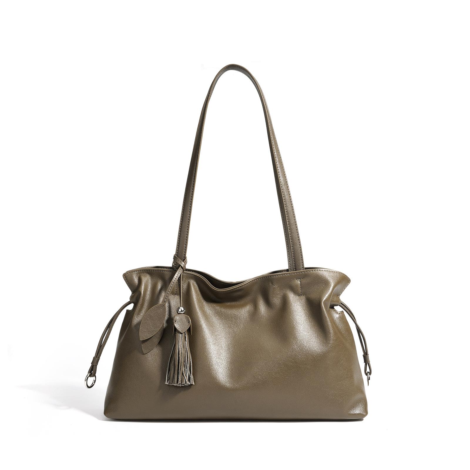 

Luggage pleated cloud bag niche versatile style underarm commuting advanced sense large capacity women s shoulder tote bag Bottom length 37 width 9 height 22cm зеленого кольору хакі