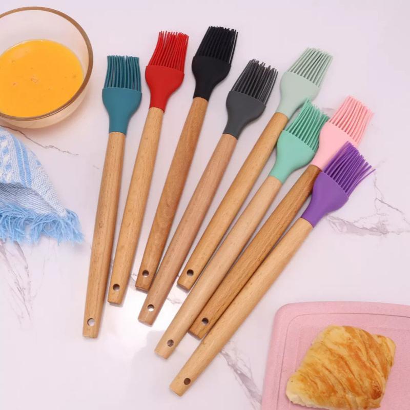 Detachable Silicone Basting Brush For Baking BBQ Oil Application Food Grade Heat Resistant Pastry Brush With Wooden Handle