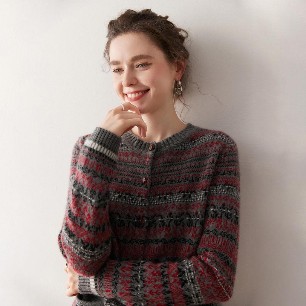 Women's Fashionable Cashmere Cardigan - Round Neck, Inlaid Pattern, Loose Fit, Warm for Autumn/Winter
