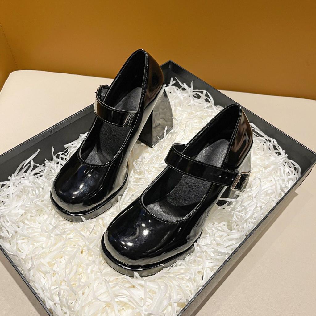Round Head Thick Heel Single Shoes Small Waterproof Table High Heel Small Leather Shoes 2025 New French Retro Mary Jane Shoes Women
