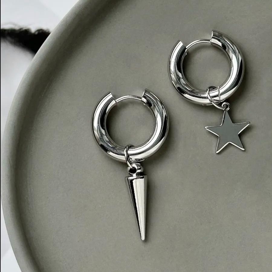 Punk Red Peach Heart-shaped Pendant Earrings for Women Simple Geometric Circular Ear Buckle Fashion  Accessories Gift