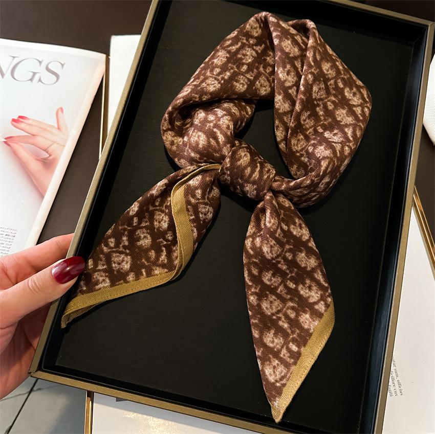 Französischer leichter Luxus-High-End-Schal, Halstuch, 65 × 65 cm, dünn, modisch, vielseitig, Samtschal mit Baumwoll- und Leinengefühl, für Damen