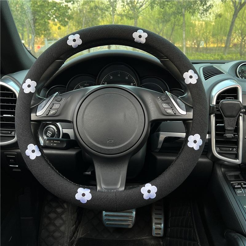 Women's Car Steering Wheel Cover Anti Slip Durable Cute Cartoon Bear Cars Steering Wheel Covers Universal Auto Handle Decoration