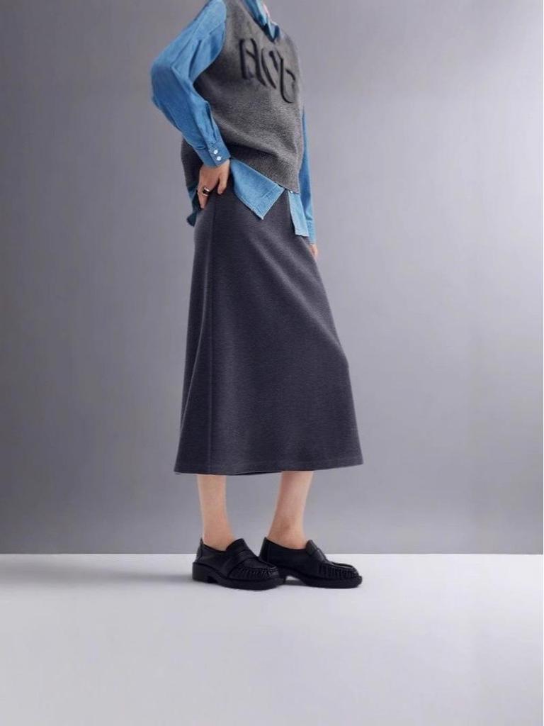 2025 Autumn/Winter Women's Wool Knit Skirt - Center Seam, Elastic High Waist, Slimming Straight Long Skirt.