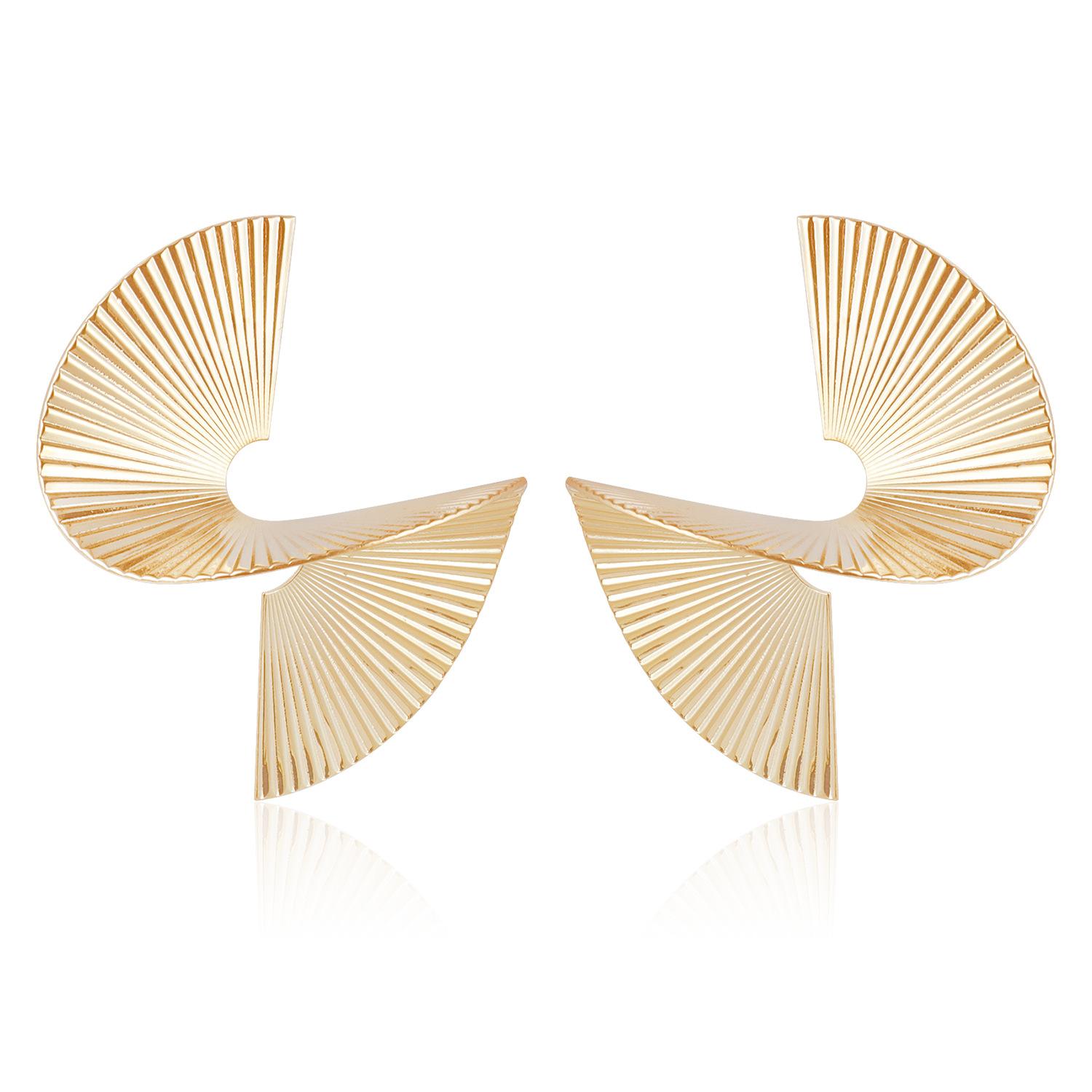 

European and American jewelry, personalized creative niche design, high-end earrings, three-dimensional twisting rotating fan stud earrings, women золотой