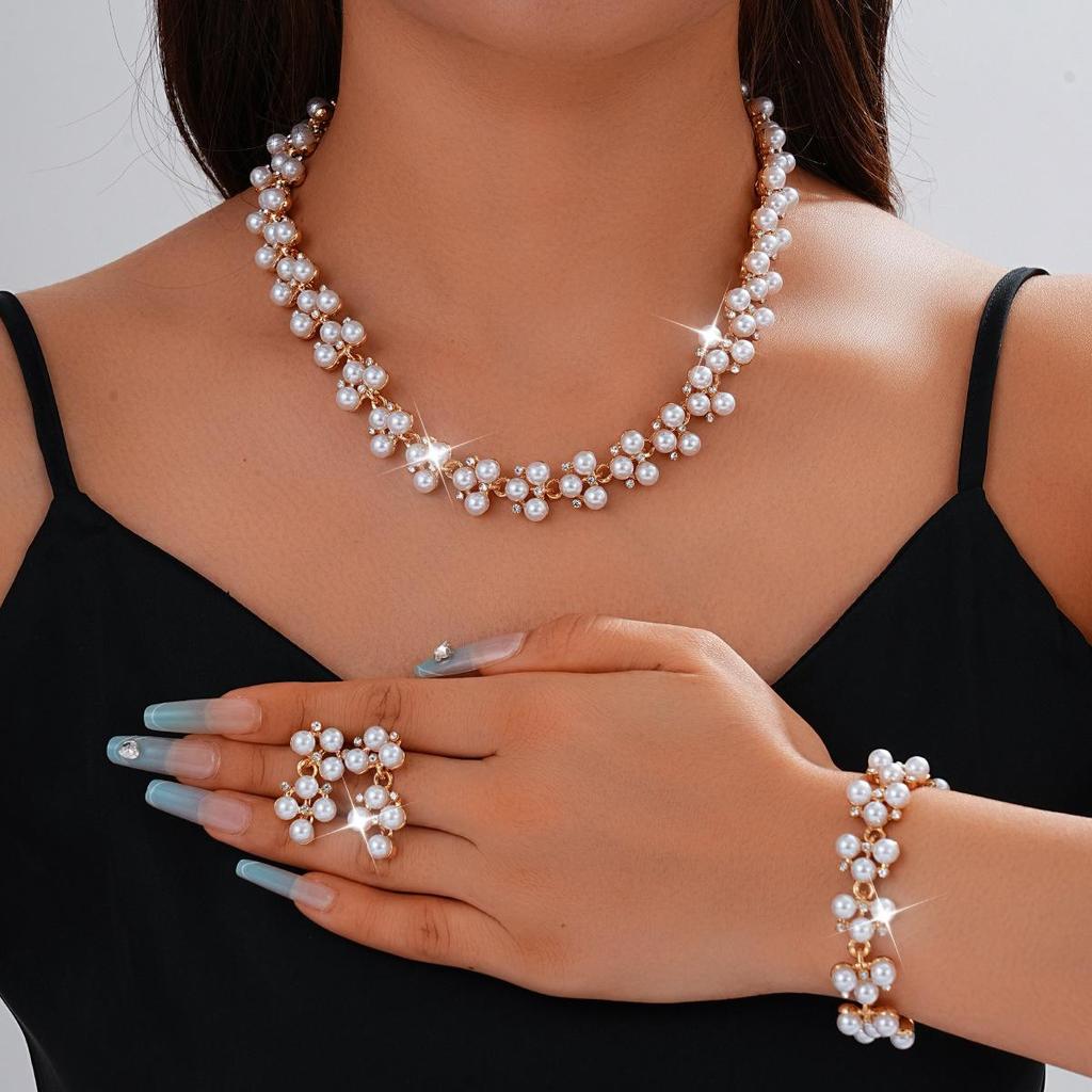 Luxurious Geometric Rhinestone Pearl Jewelry Set: Necklace, Bracelet, Earrings