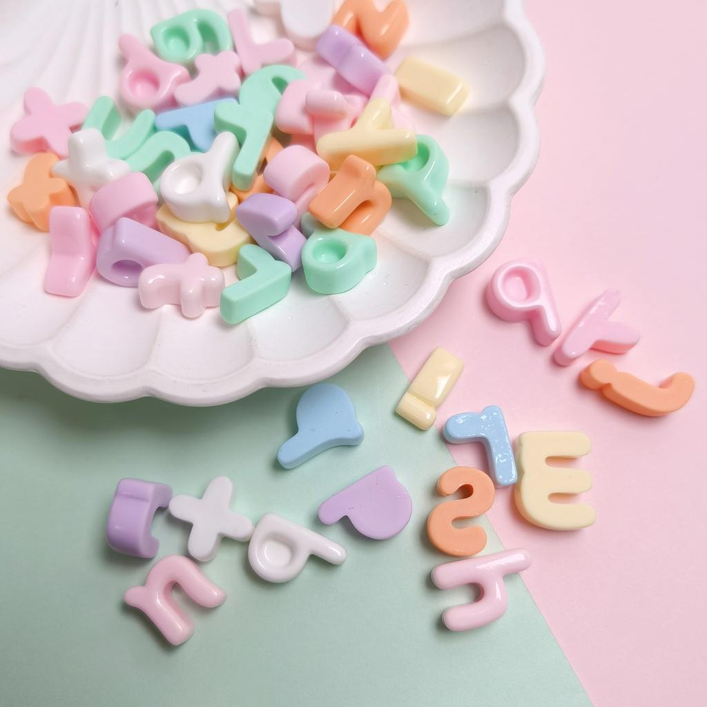 New Kawaii 100Pcs Mixed Colors Letter Themed Resin Flatback Cabochons No Hole Beads Charms for Jewelry Making Scrapbooking Decor