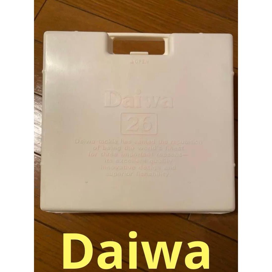 Used Daiwa Tackle Box 26 White