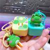 3D-Schlüsselanhänger in Cartoon-Froschform, leuchtende Farbe, Schlüsselanhänger mit Sound-Taste, tragbarer Anhänger, Taschendekoration