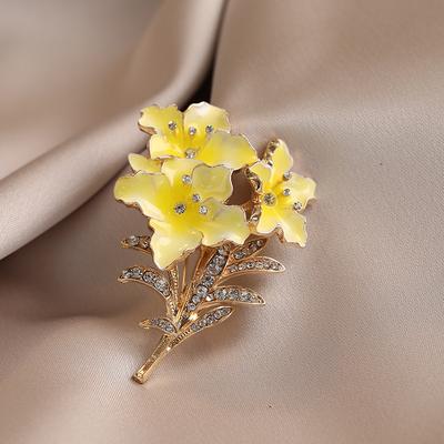 Flower Brooch A High-end and Light Luxury Coat PinIs A Versatile and Elegant Accessory