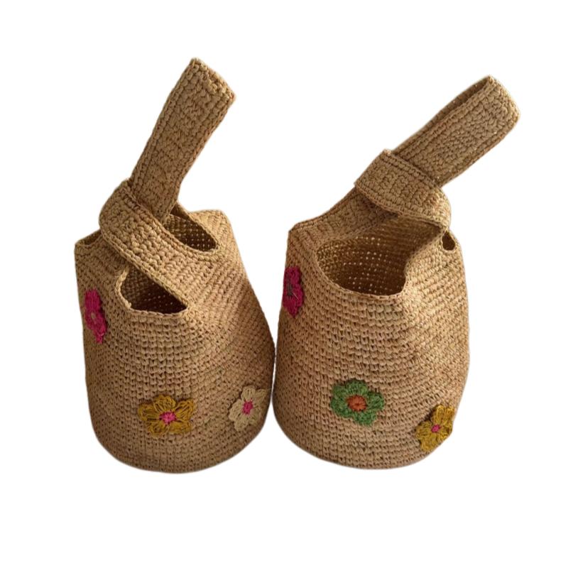 

Barrel Shape Lafite Grass Handmade Hook Colorful Flower Bucket Bag Women Lightweight and Versatile Wrist Straw Woven Bag